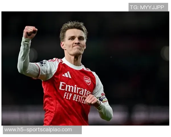 阿森纳海报发布特罗萨德单人出镜引发强强对话期待维拉之战