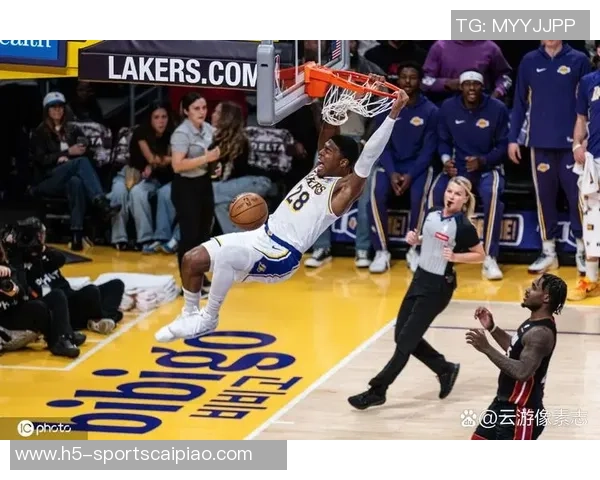 湖人火箭连胜势头强劲雷霆遭遇首败三双王们的辉煌记录再度刷新